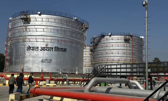 पेट्रोलमा २ र डिजेलमा ३ रुपैयाँका दरले मूल्य बढाइएको हो